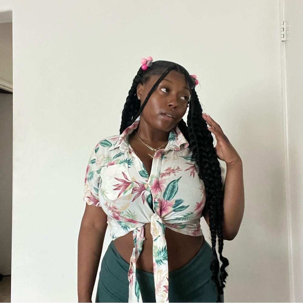Floral shirt and green pants set